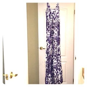 Adjustable strap v neck maxi dress